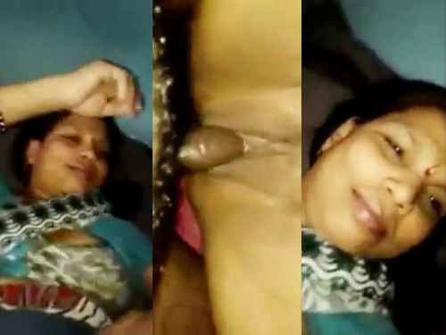Village Sexy Women को घर खाली रहने पर उसके प्रेमिक ने चोदा Porn Desi MMS