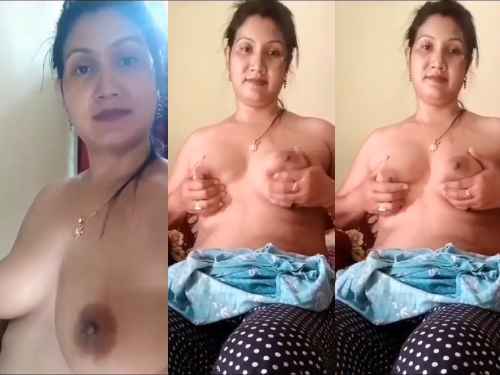 Beautiful Sexy boudi की चुचिया दबाने की नंगी वीडियो Porn Desi MMS